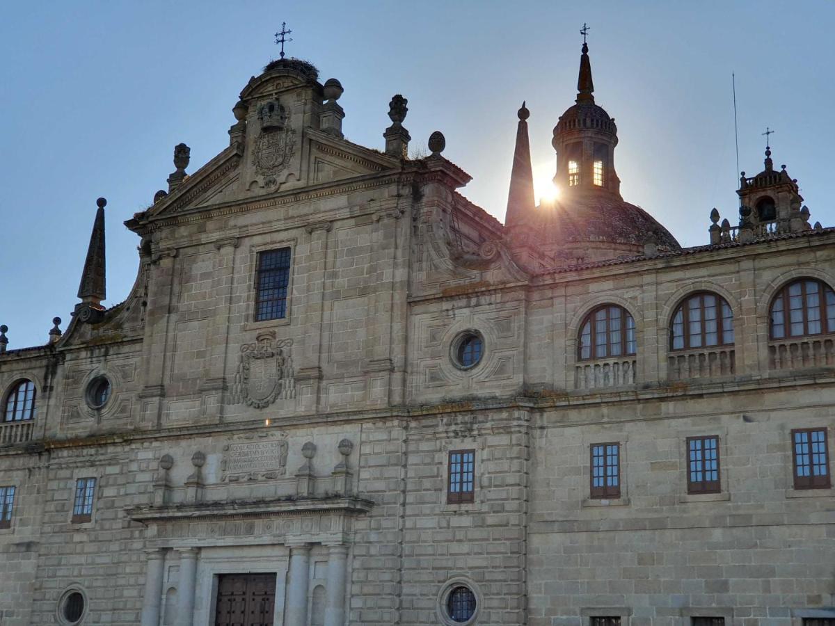 Acogedor Apartamento En El Centro De Monforte モンフォルテ・デ・レモス エクステリア 写真